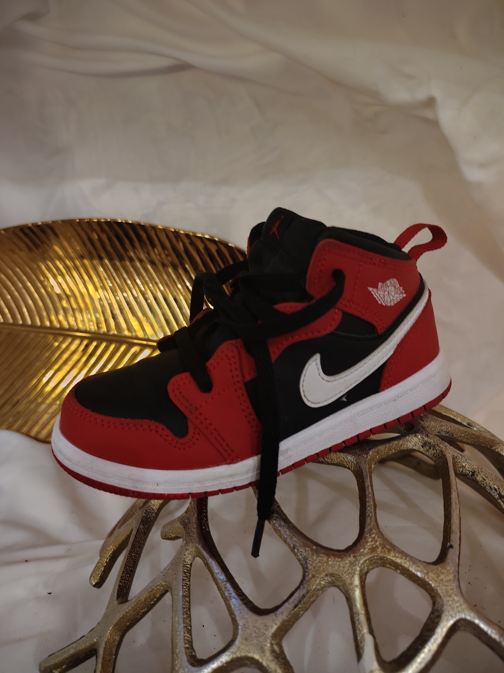 Nike Kids Black, Red & White High-Top Sneakers 9c